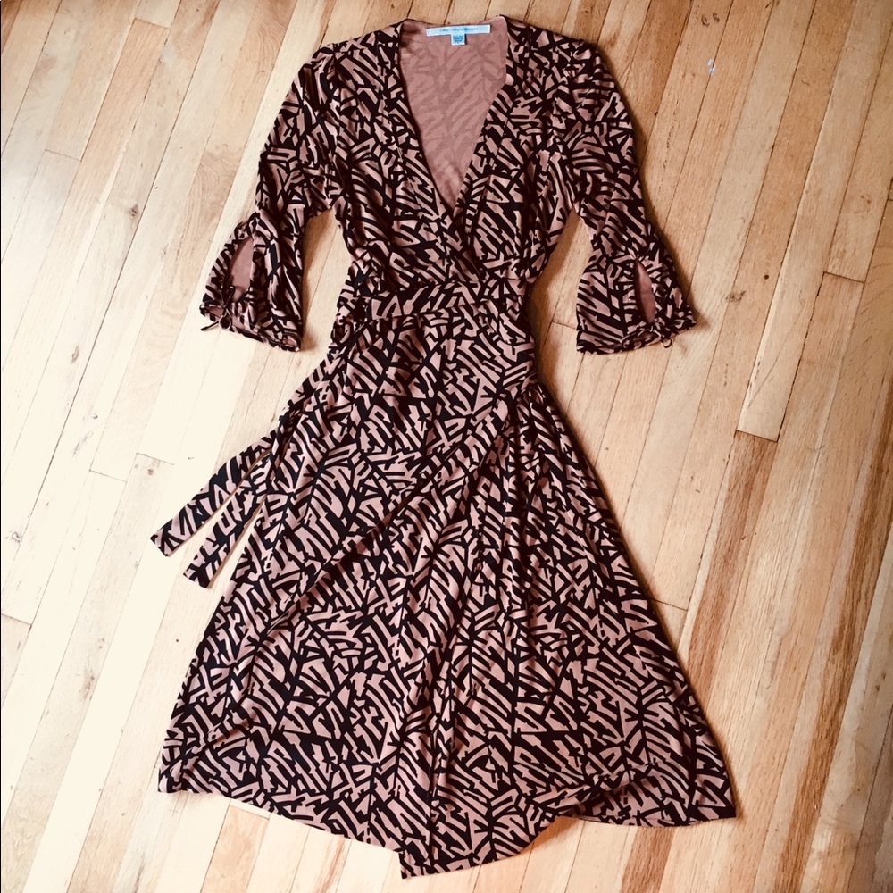 Diane Von Furstenberg (DVF) Classic Wrap Dress